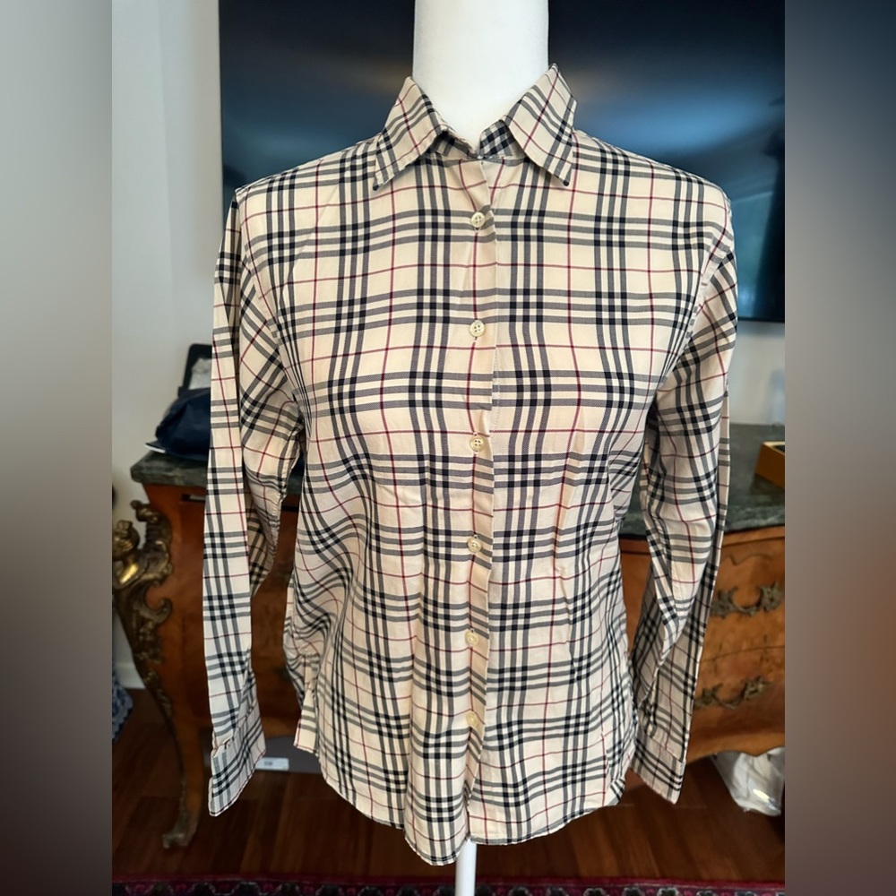 Burberry London excellent condition size 6 button down shirt